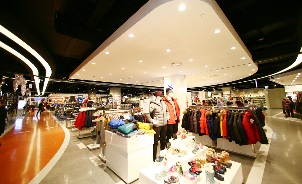 Lotte Mall Suwon Station Branch