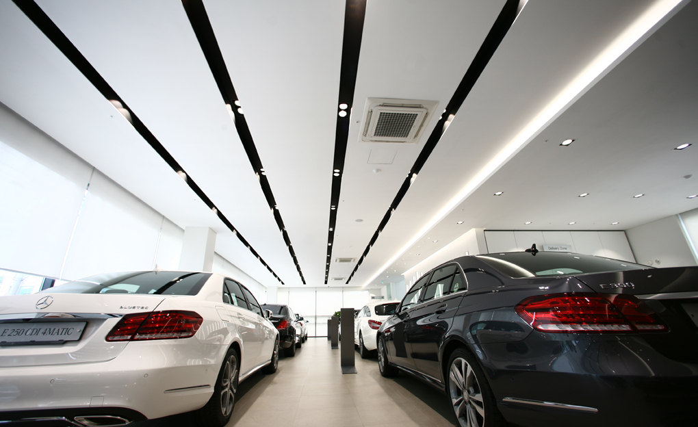 Mercedes benz Gangbuk brunch