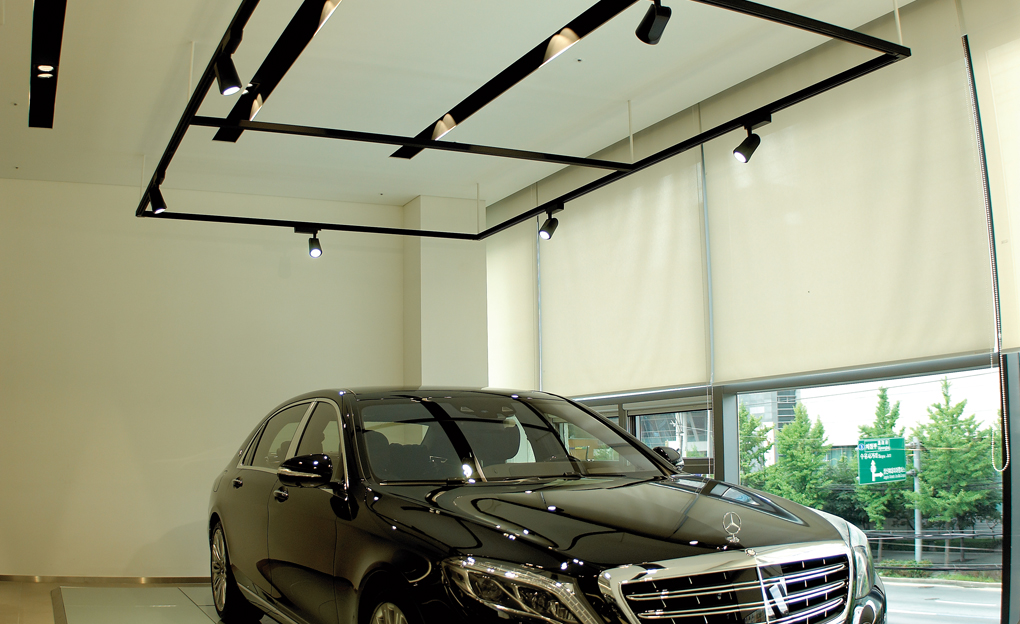 Mercedes benz Gangbuk brunch