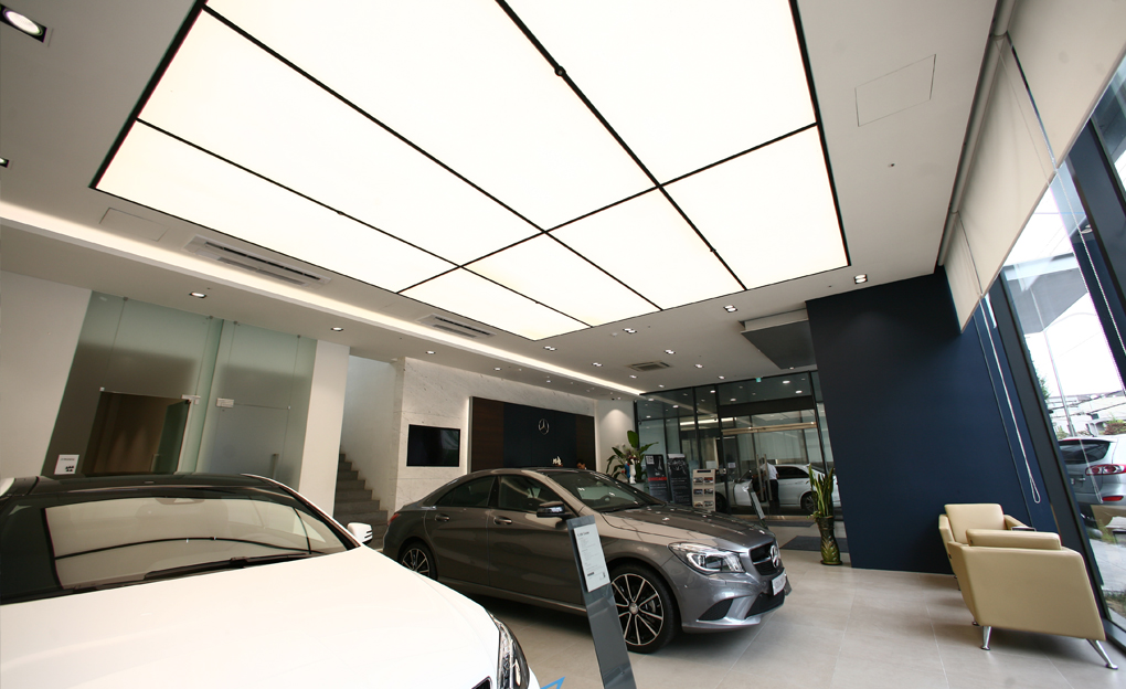 Mercedes benz Gangbuk brunch