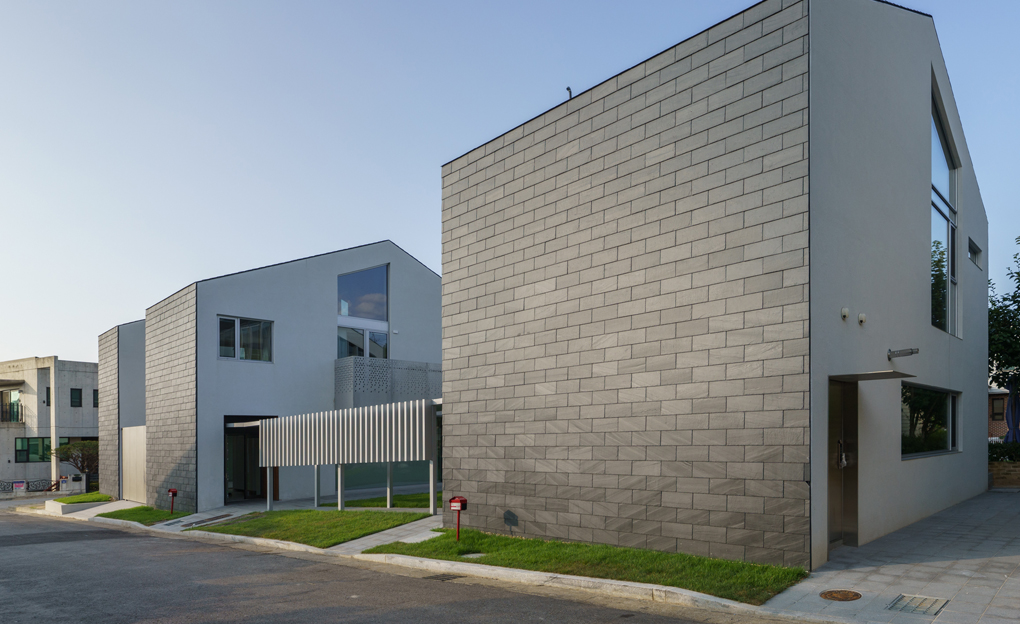 Jeongbalsan-dong House